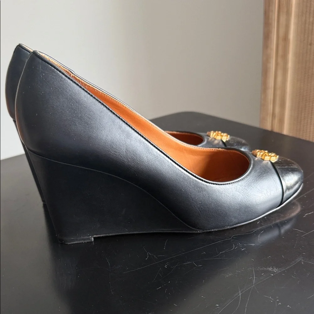 Boss Babe Wedge Pumps - Picture 5 of 9